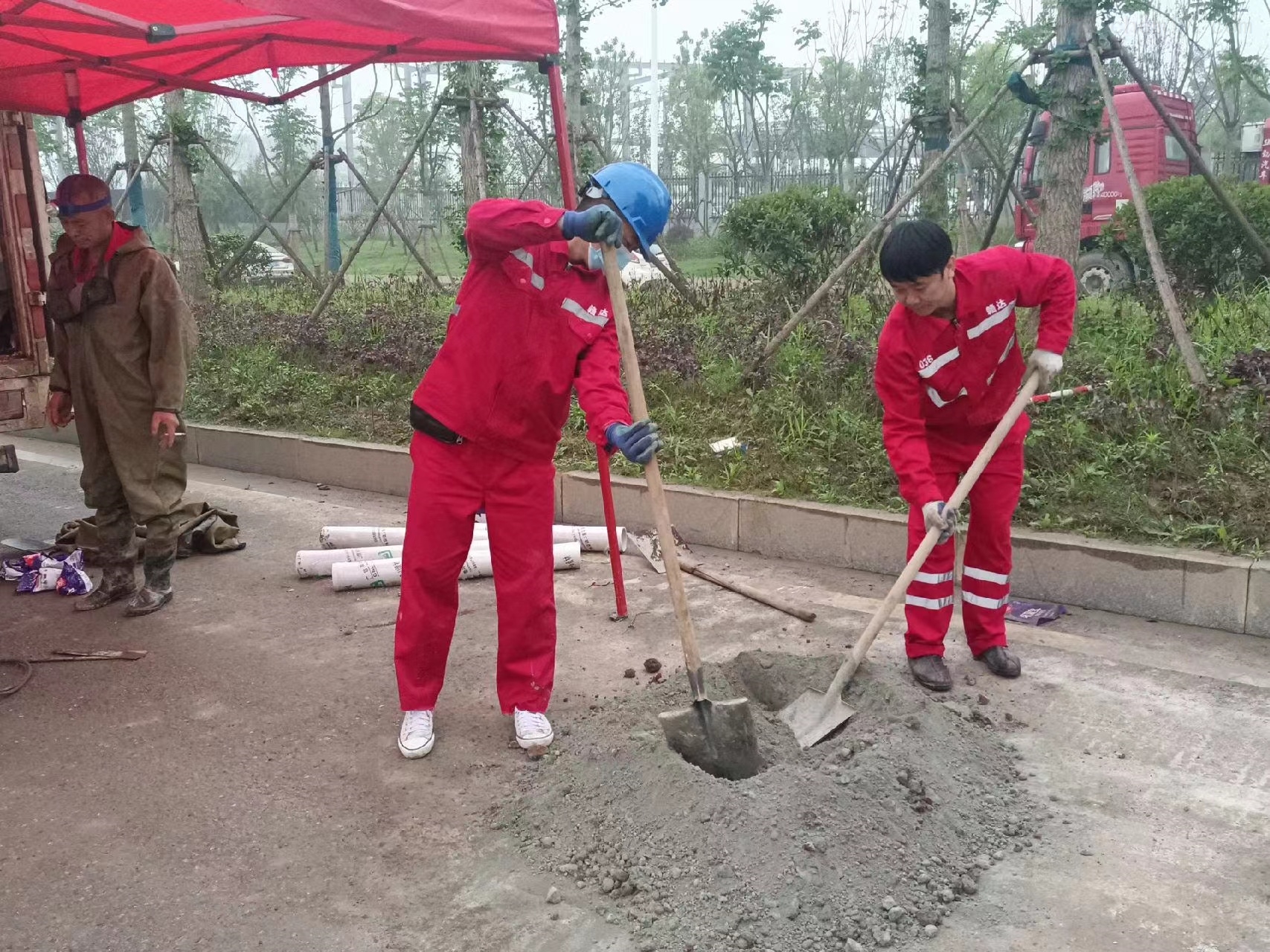 威信管道疏通哪家好】及时进行市政管道清淤